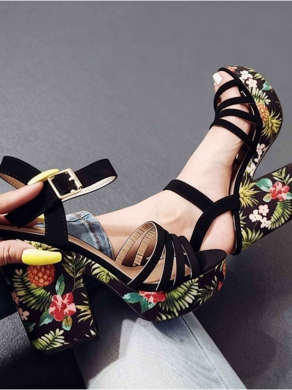 Last 6 PLATFORM PEEP TOE SANDALBLACK NUBUCK PU